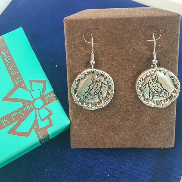 Vintage style designer earring