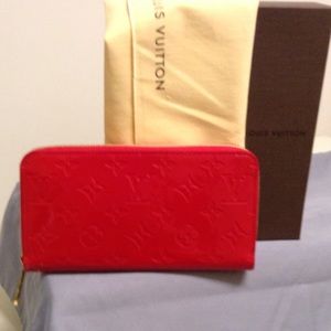 Louis Vuitton Wallet Brand New Superior Condition