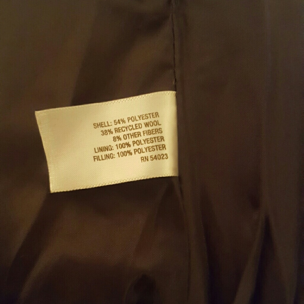 🚫SOLD ON M E R C A R I 🚫B/W Puffy Vest - Picture 4 of 4