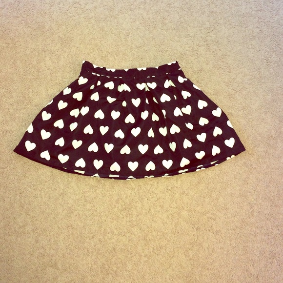 black pleaded lined skirt from forever 21! 🖤