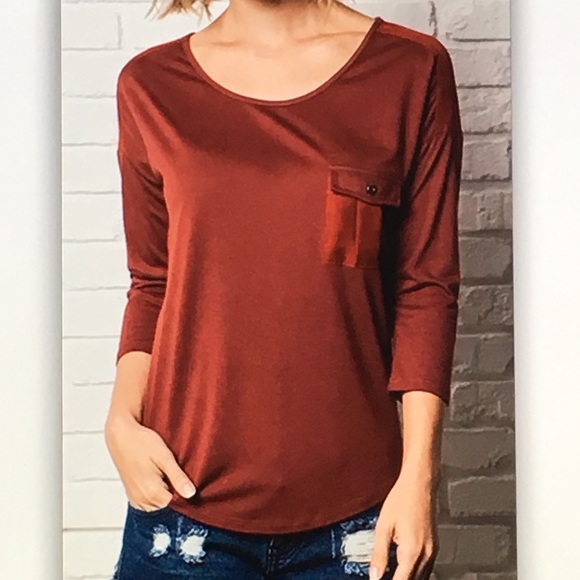 💥Rust red💥3/4 sleeve sheer back blouse