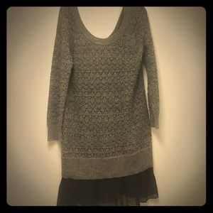 Sweater dress with ruffle