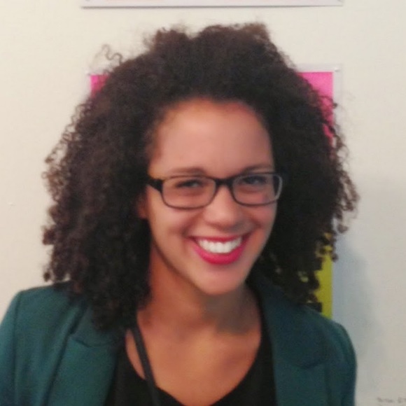 Meet your Posher, Maya