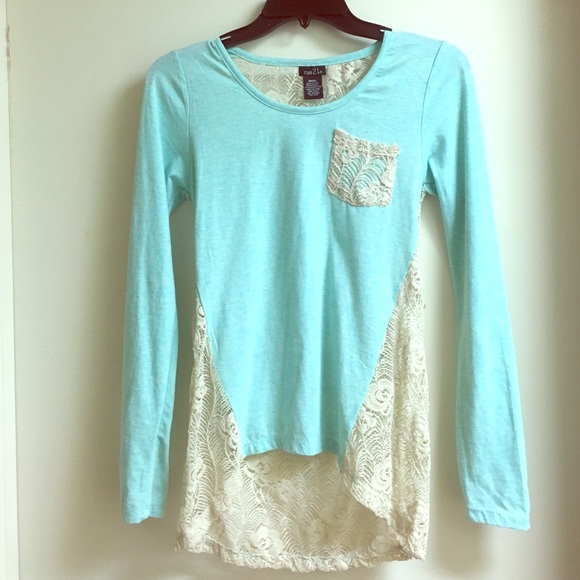 Long sleeve lace back shirt