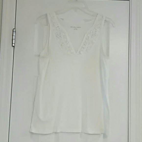 Ladies Sleeveless Top