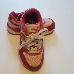 New Balance Pink & White Toddler Sneaker (10.5)