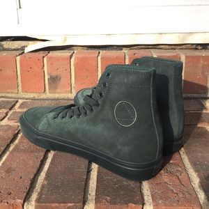 NWT Authentic Unif 101s