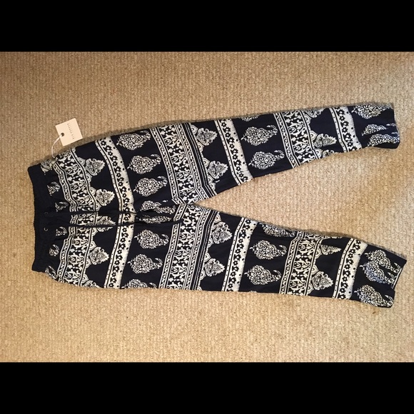 Blu Pepper printed pants