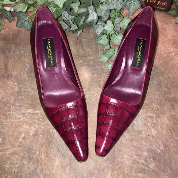 Donna Karan New York Red Croc Embossed Heels 👠