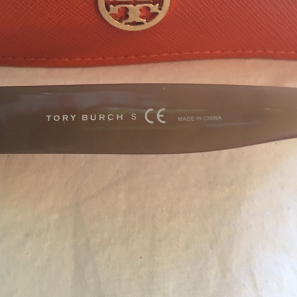 SOLD 🎈SALE 🎈💯% Authentic Tory Burch Sunglasses - Picture 4 of 4