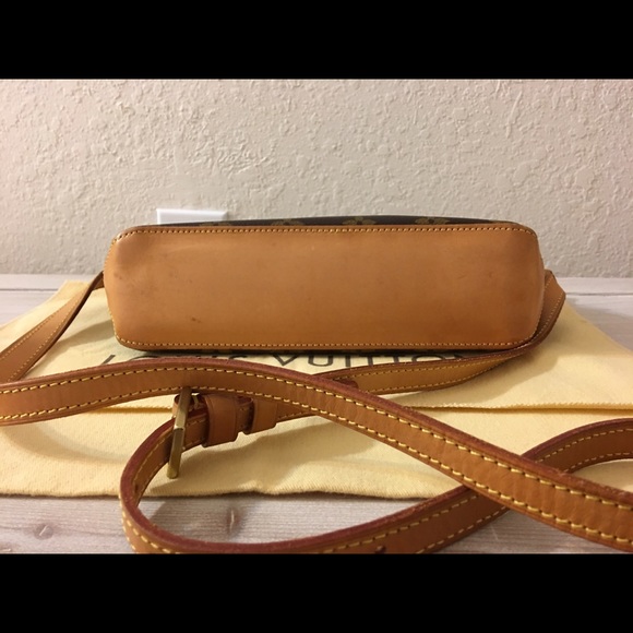 Louis Vuitton Trotteur - Picture 2 of 4