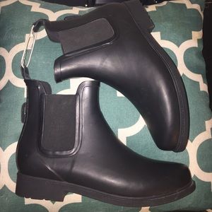 Ankle rain boots