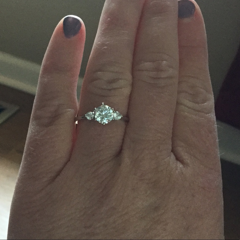 ✴️Last 1!✴️18K White Gold Swarovski Crystal Ring! - Picture 5 of 8