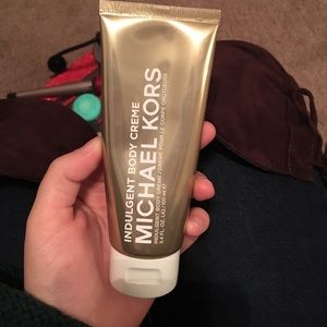Michael kors body creme