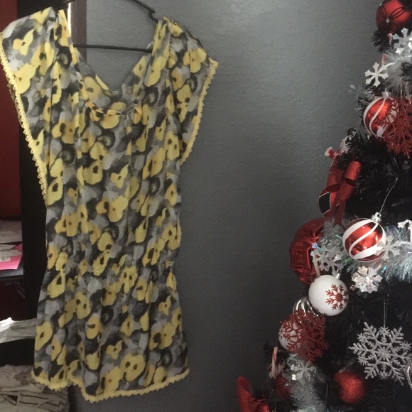Beautiful grey and yellow dress