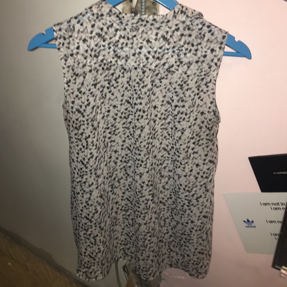 H&M button down tank size 6 - Picture 2 of 3