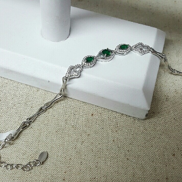 SW Crystal Bracelet