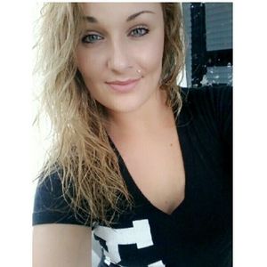 Meet your Posher, Brooke