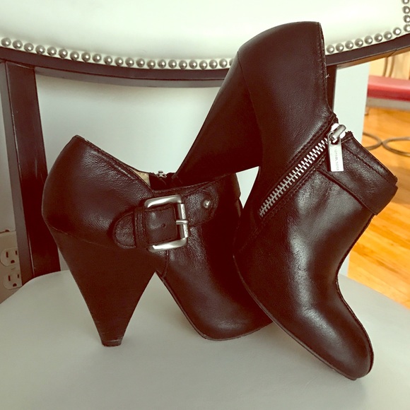 Micheal Kors booties