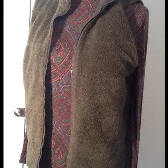 Great reversible green vest,? - Picture 2 of 3