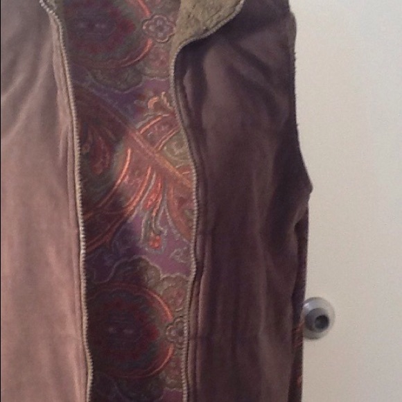 Great reversible green vest,? - Picture 3 of 3