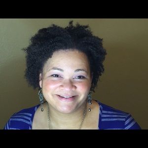 Meet your Posher, Monica