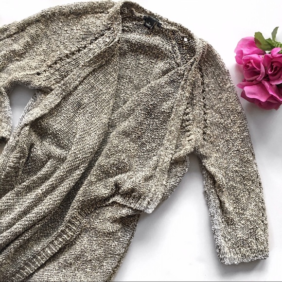 Ann Taylor Sweaters - ❗️3 for $15❗️Ann Taylor Shimmer Fly Away Cardigan