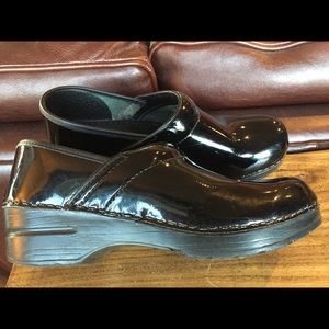 DANSKO clogs