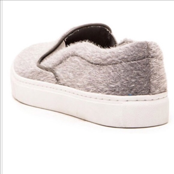 LAST PAIR 🌸Soft  Slip On Sneaker - Picture 6 of 7