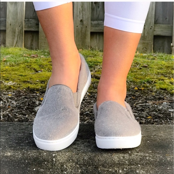 LAST PAIR 🌸Soft  Slip On Sneaker - Picture 3 of 7