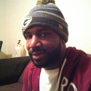 Meet your Posher, Emmanuel