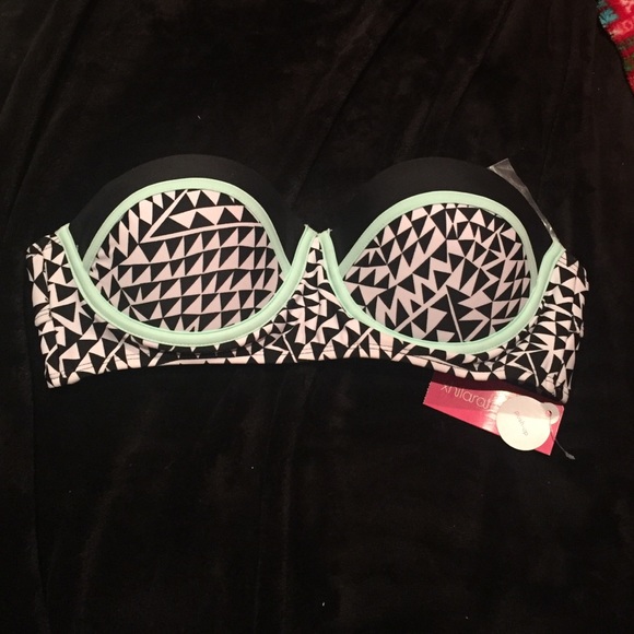 NWT Aztec Push Up Bathing suit top size M