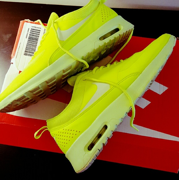 Nike Air max "Thea" women's sneakers