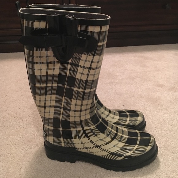 Rain boots - Picture 1 of 2