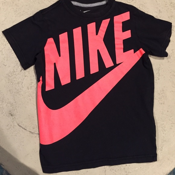 Boys Nike Shirt black with coral/orange design.