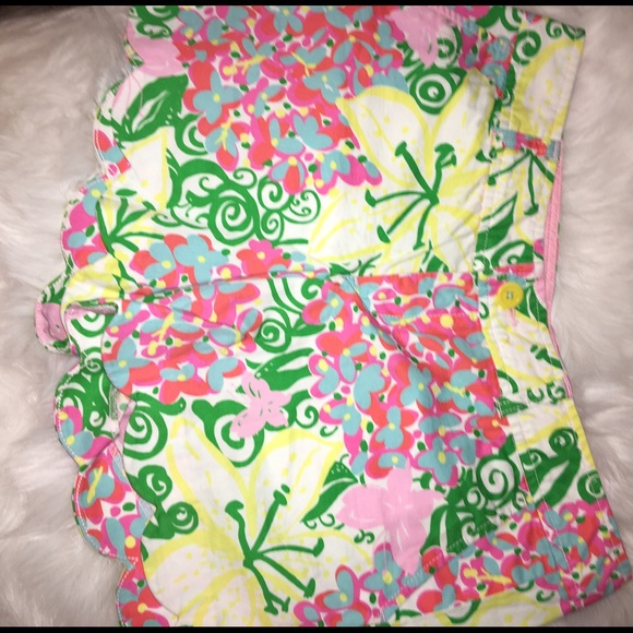 Lilly Pulitzer Scalloped Shorts