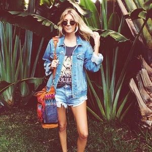 Meet your Posher, Julie