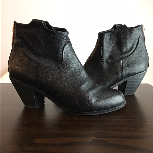 Sam Edelman black ankle booties