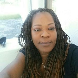 Meet your Posher, Cassandra