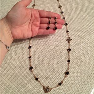 Necklace and earring set