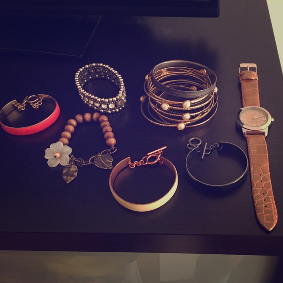Selling all of these brackets as a package! - Picture 1 of 1
