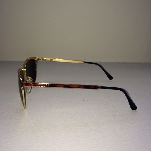 Glasses - Picture 3 of 4