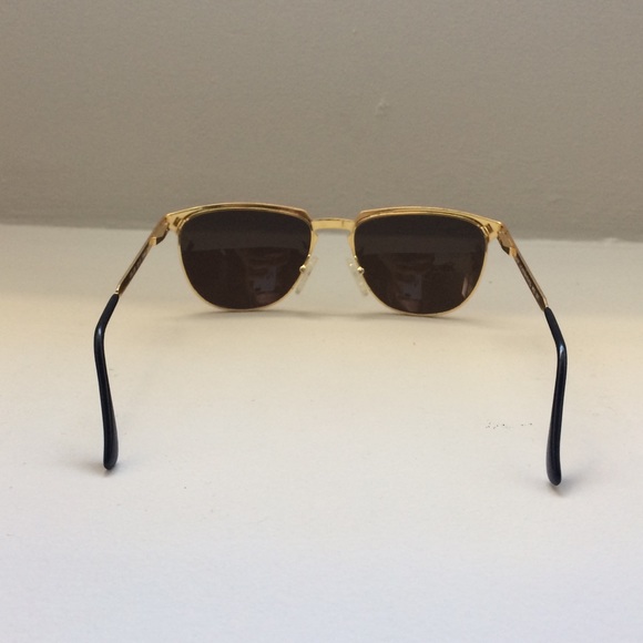 Glasses - Picture 4 of 4