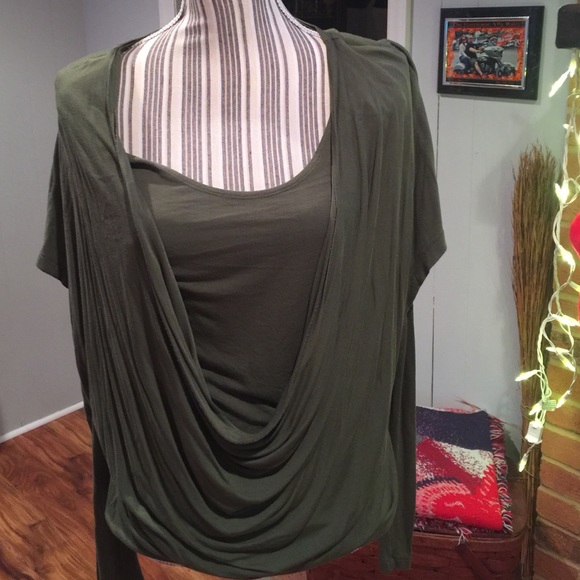 🎄Olive Green Cowl neck Top🎄