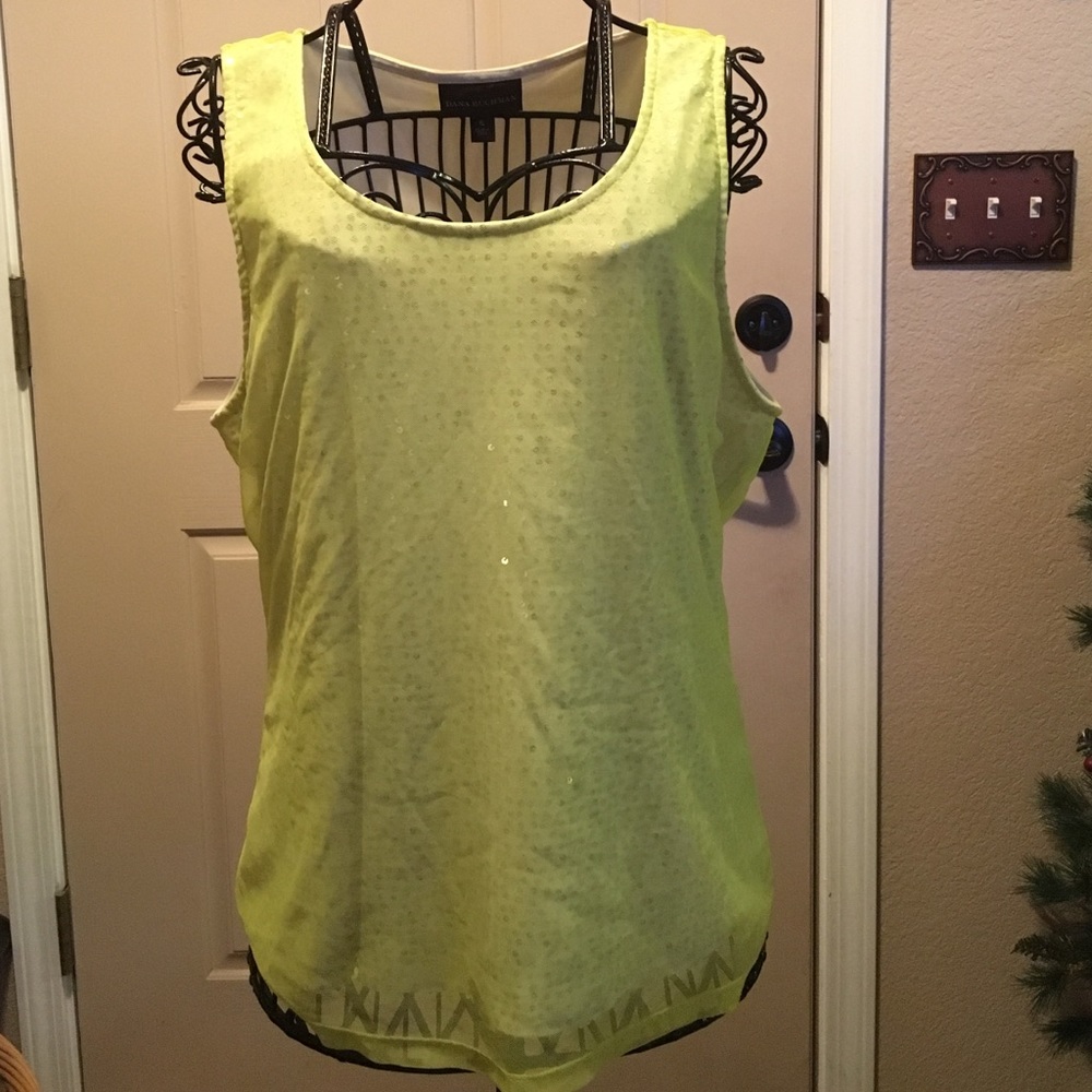 Sale!! NWOT DANA BUCHMAN Blouse. GOLD/ SEQUIN