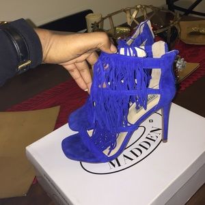 STEVE MADDEN FRINGLY heels