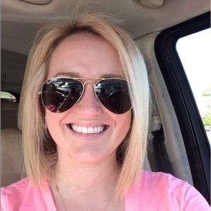 Meet your Posher, Courtney