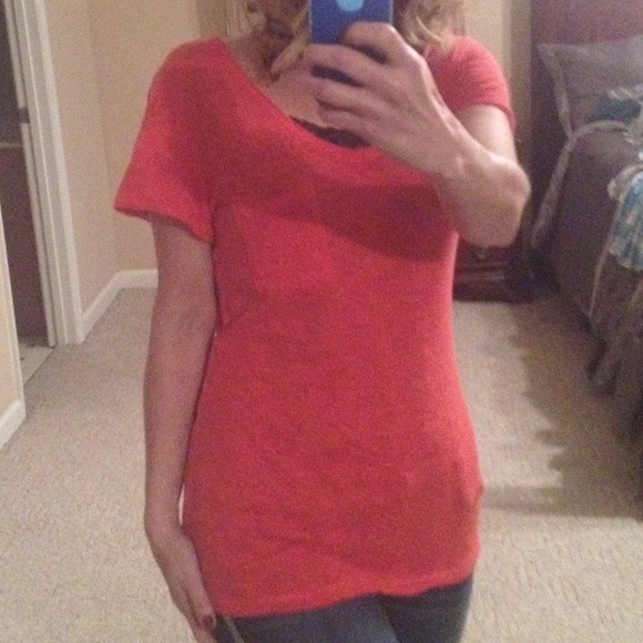 Red tee - Picture 2 of 2