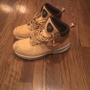 Nike manoa boot