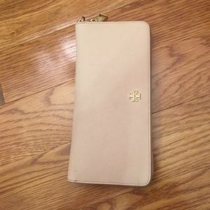 Authentic Tory Burch wallet